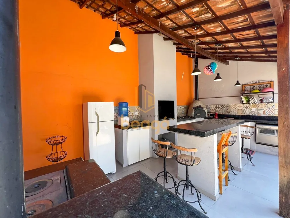 Casa, 4 quartos, 245 m² - Foto 2