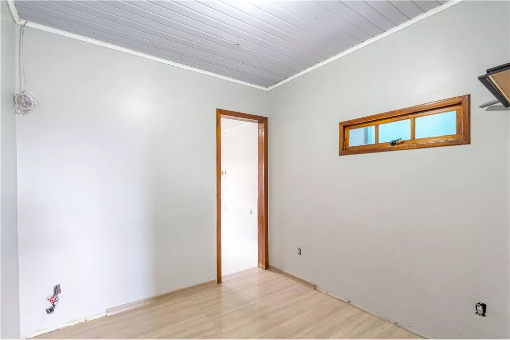 Casa à venda com 3 quartos, 96m² - Foto 2