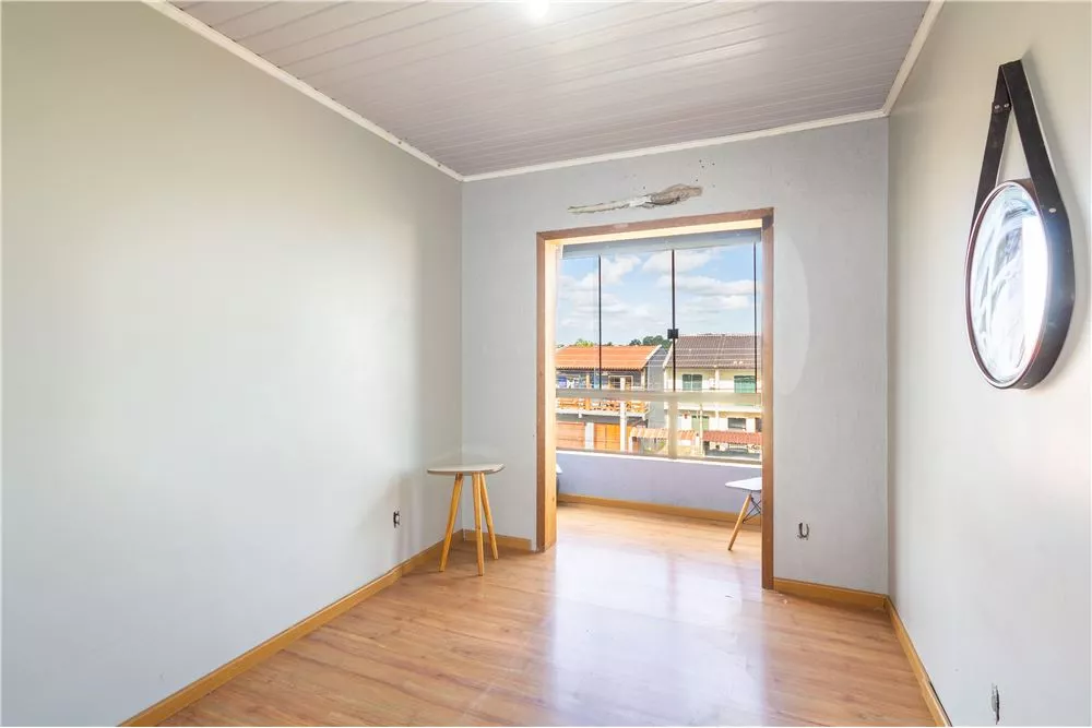 Casa à venda com 3 quartos, 96m² - Foto 4