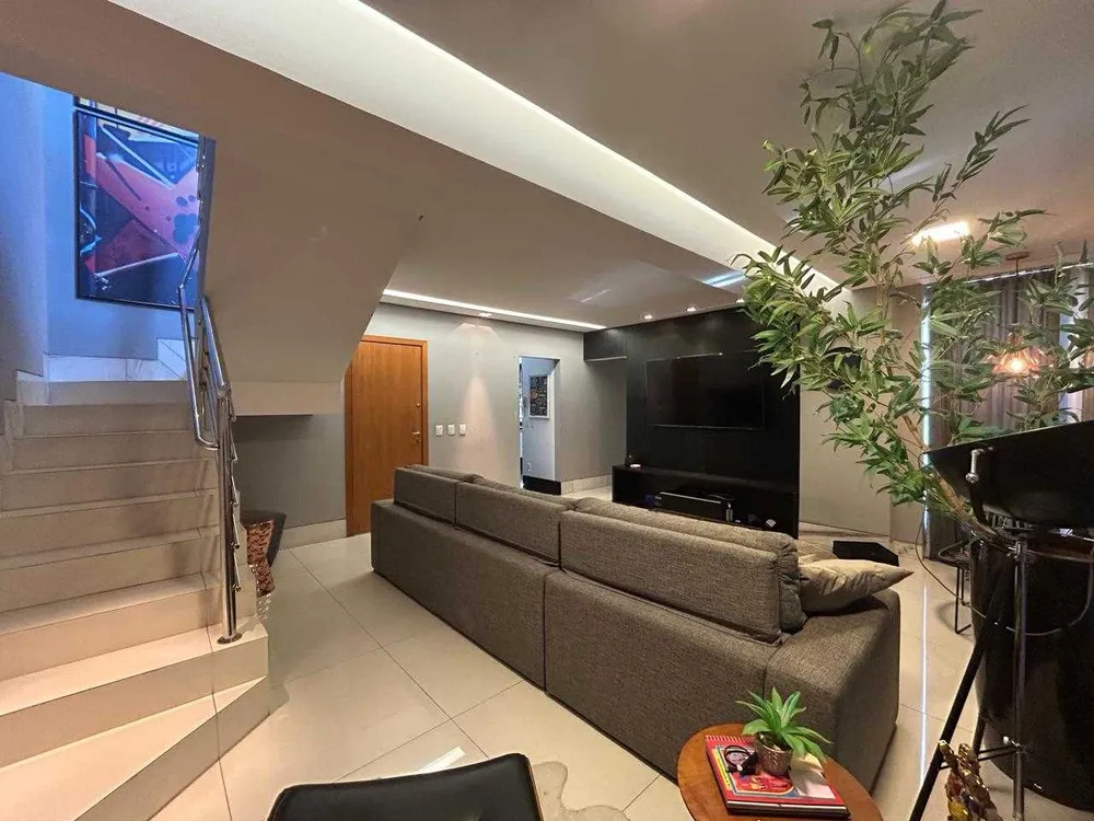 Cobertura, 3 quartos, 273 m² - Foto 2