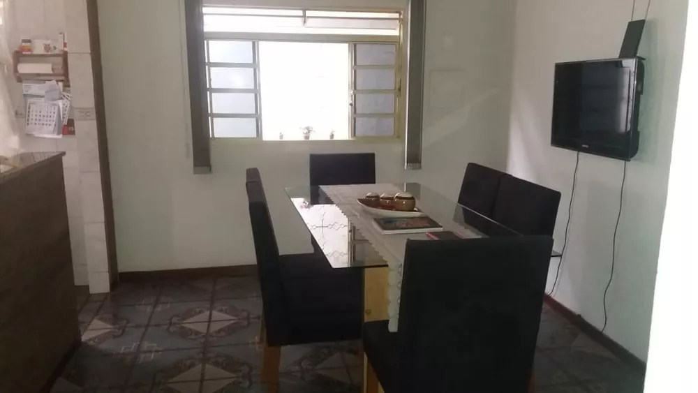 Casa à venda com 3 quartos, 360m² - Foto 4