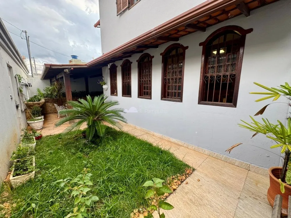 Casa, 4 quartos, 226 m² - Foto 2