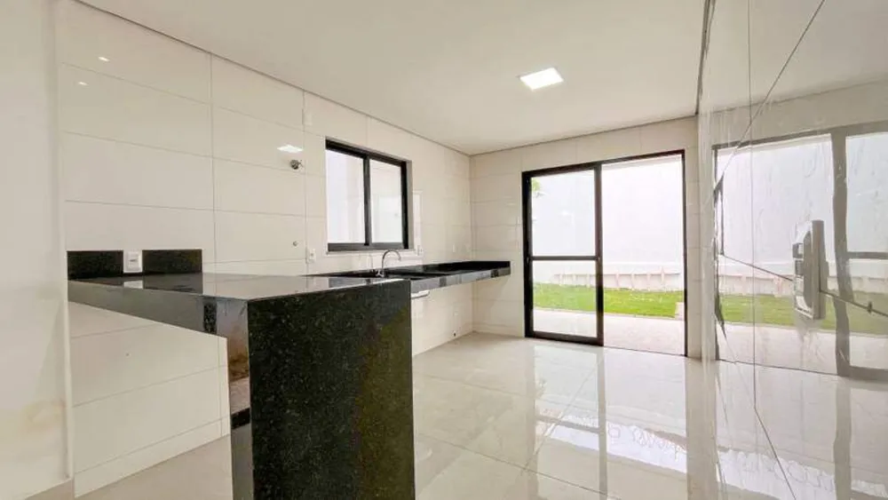 Casa, 3 quartos, 215 m² - Foto 4