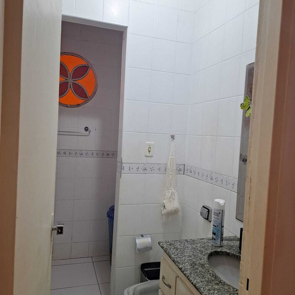 Casa à venda com 4 quartos, 200m² - Foto 4