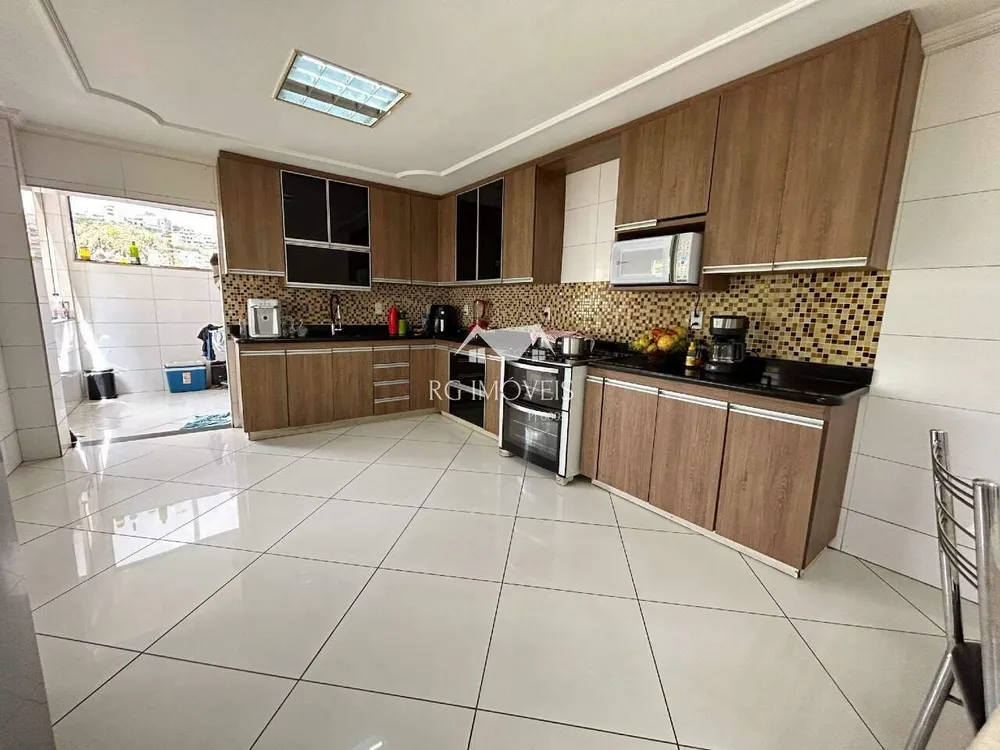 Casa, 4 quartos, 270 m² - Foto 8