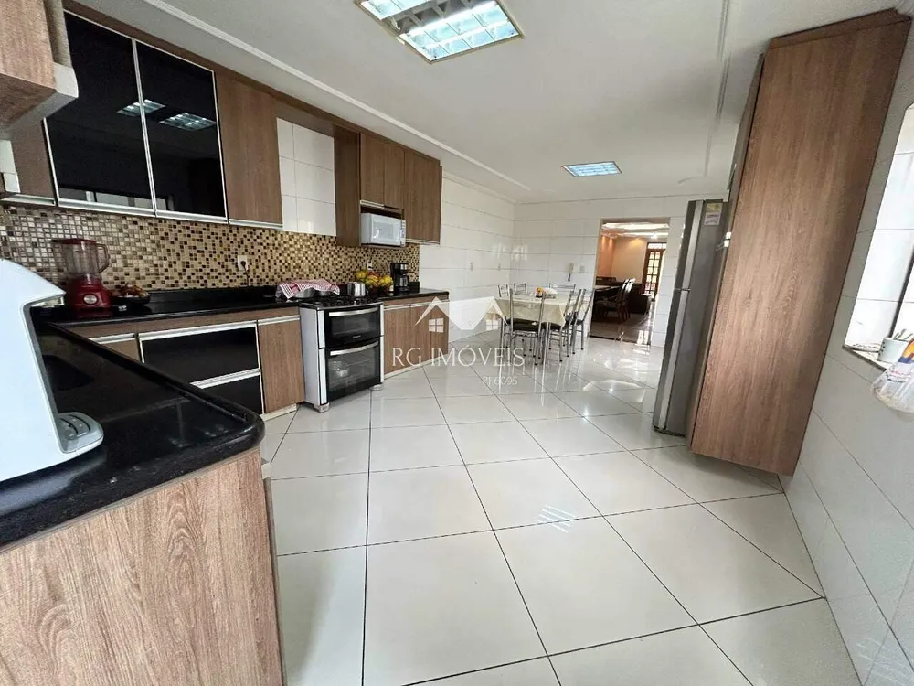 Casa, 4 quartos, 270 m² - Foto 9