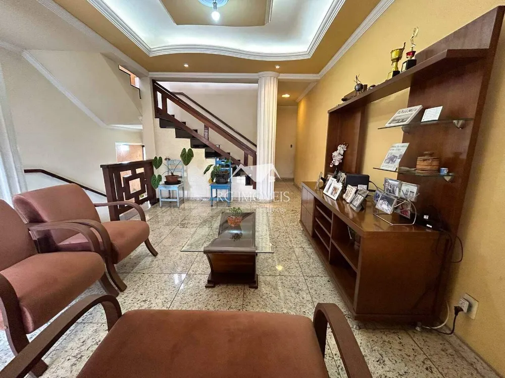 Casa, 4 quartos, 270 m² - Foto 1