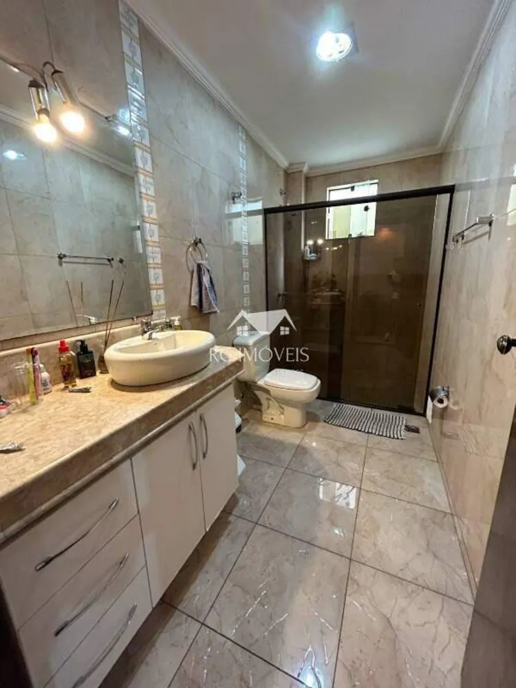 Casa, 4 quartos, 270 m² - Foto 11