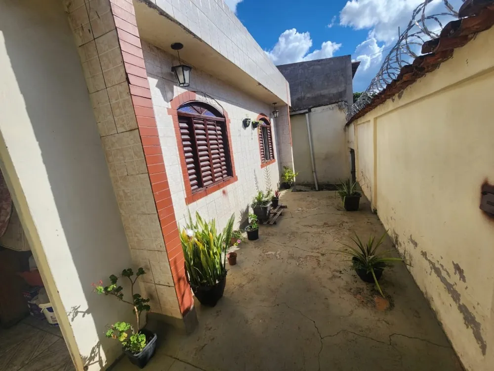 Casa, 3 quartos, 200 m² - Foto 1