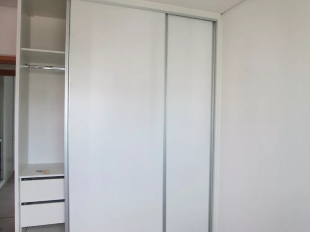 Apartamento à venda com 4 quartos, 158m² - Foto 2