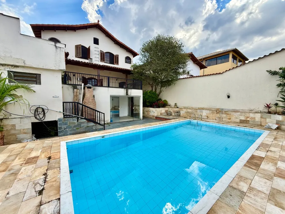 Casa, 4 quartos, 300 m² - Foto 1