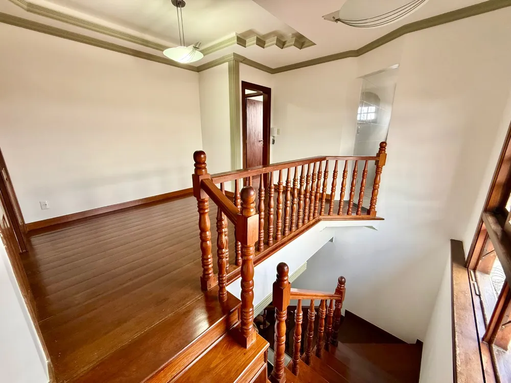 Casa, 4 quartos, 300 m² - Foto 4