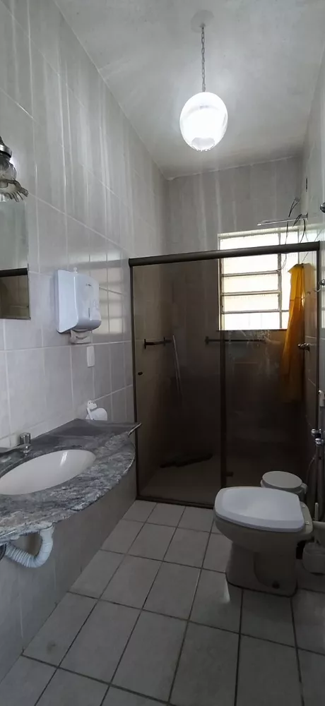 Casa à venda com 3 quartos, 360m² - Foto 2