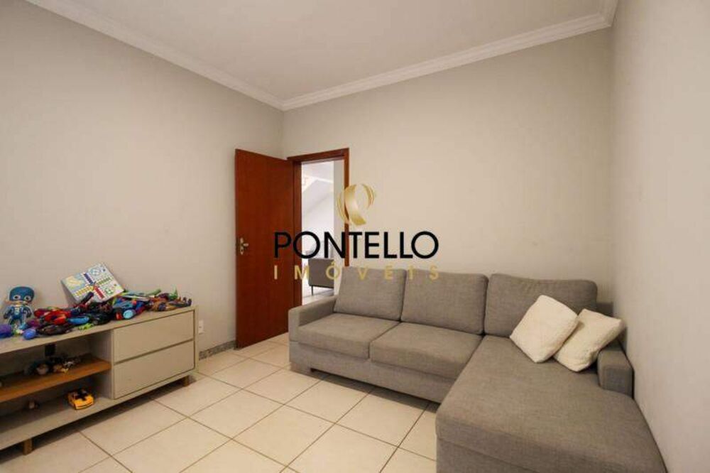 Casa à venda com 5 quartos, 410m² - Foto 2