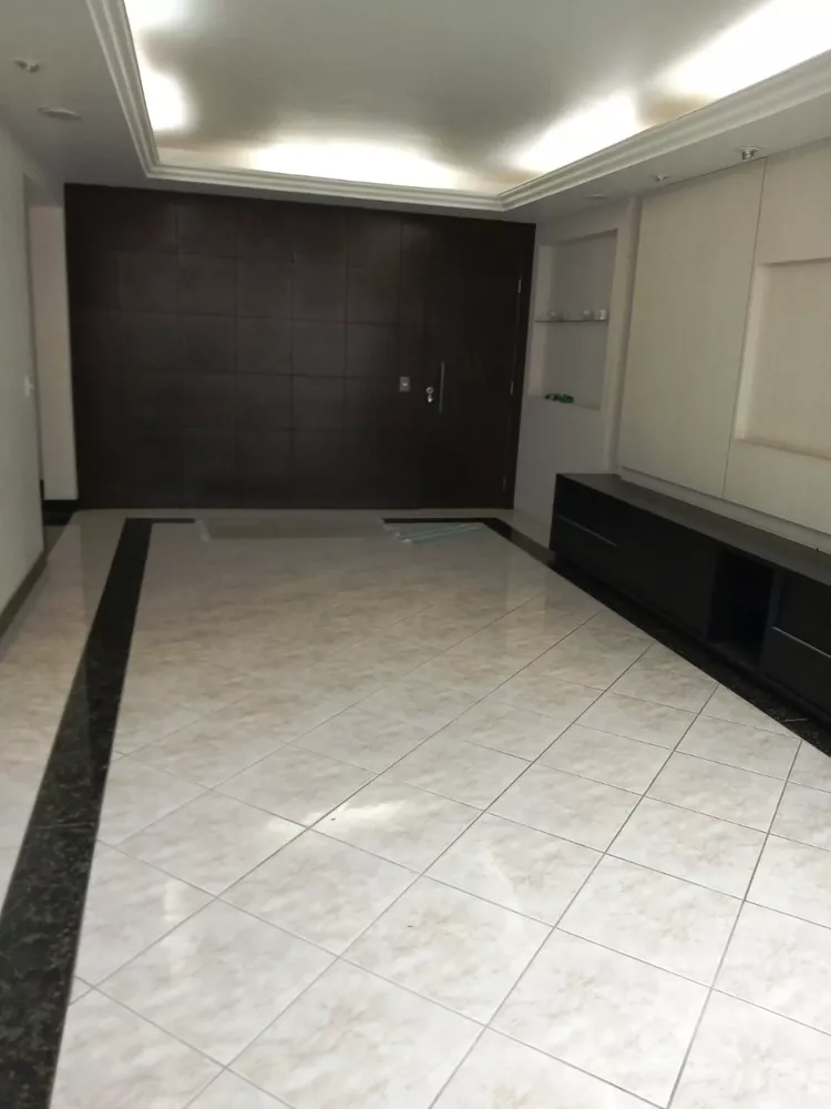 Apartamento à venda com 4 quartos, 200m² - Foto 7