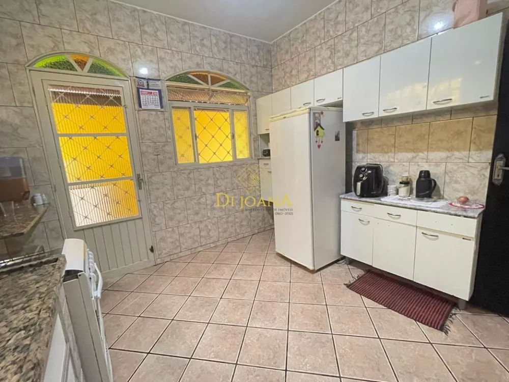 Casa à venda com 2 quartos, 360m² - Foto 12