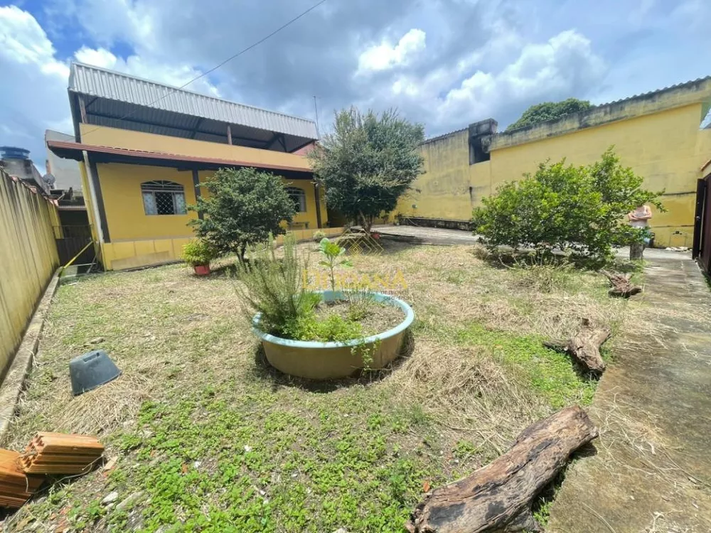 Casa à venda com 2 quartos, 360m² - Foto 1