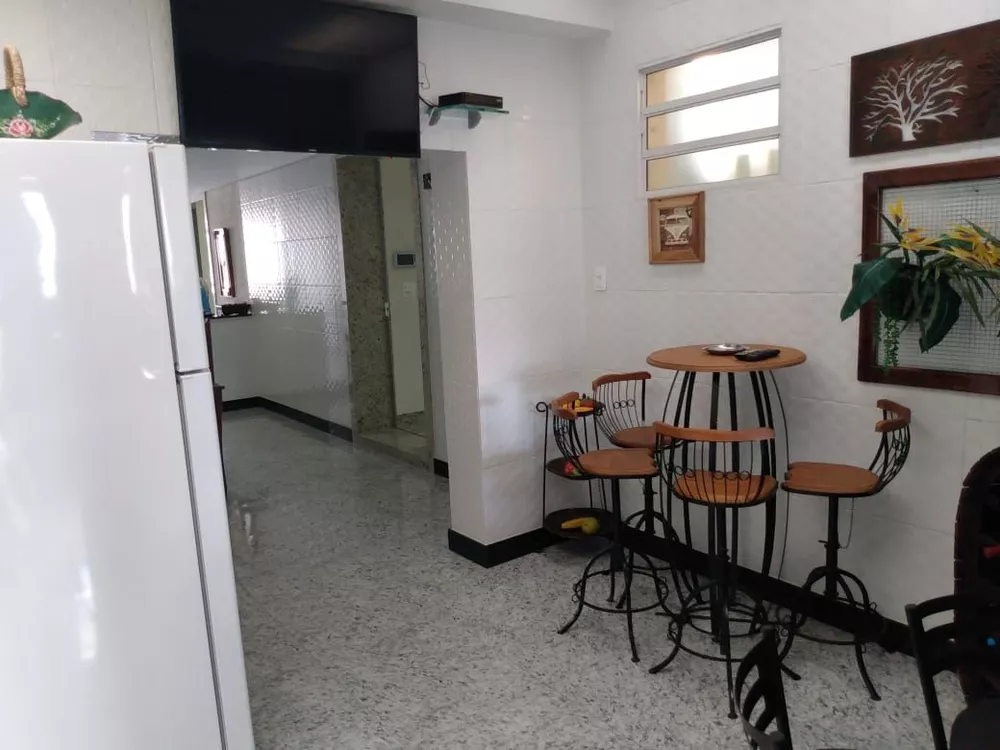 Casa à venda com 3 quartos, 460m² - Foto 2