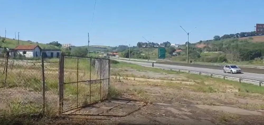 Terreno, 24 hectares - Foto 1