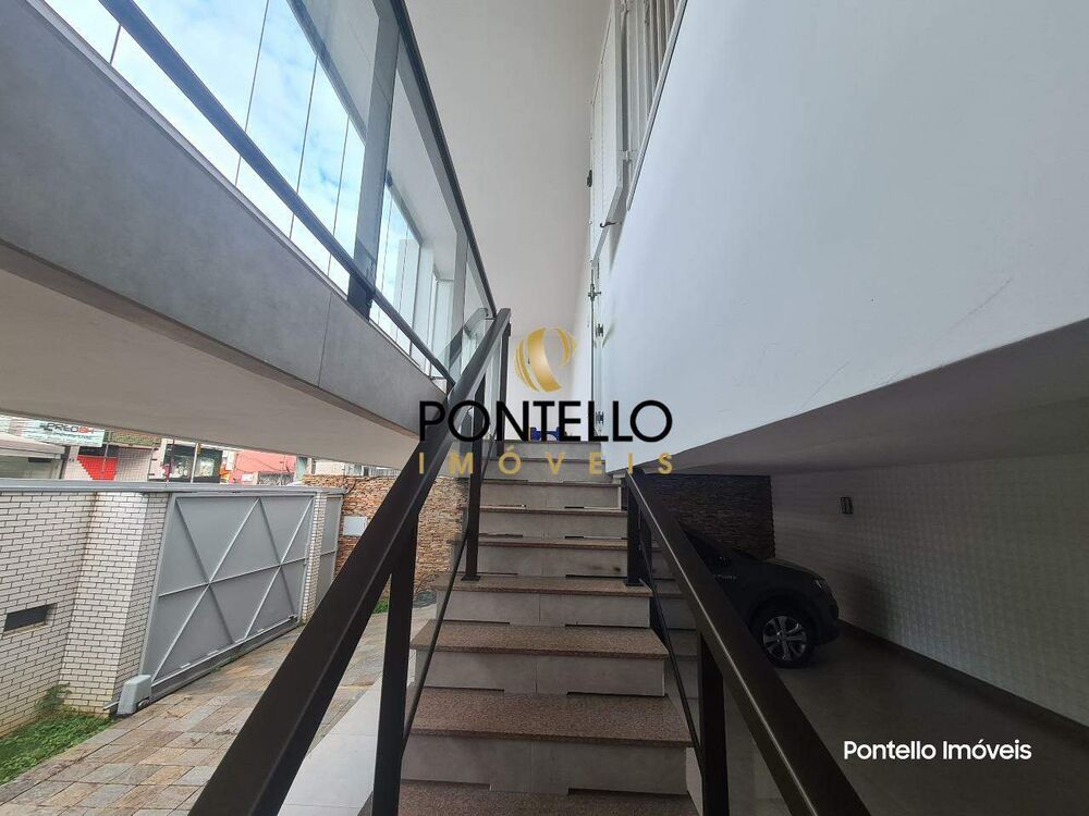 Casa à venda com 4 quartos, 260m² - Foto 2