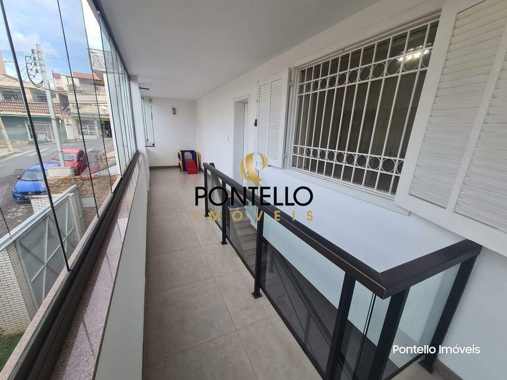 Casa à venda com 4 quartos, 260m² - Foto 4