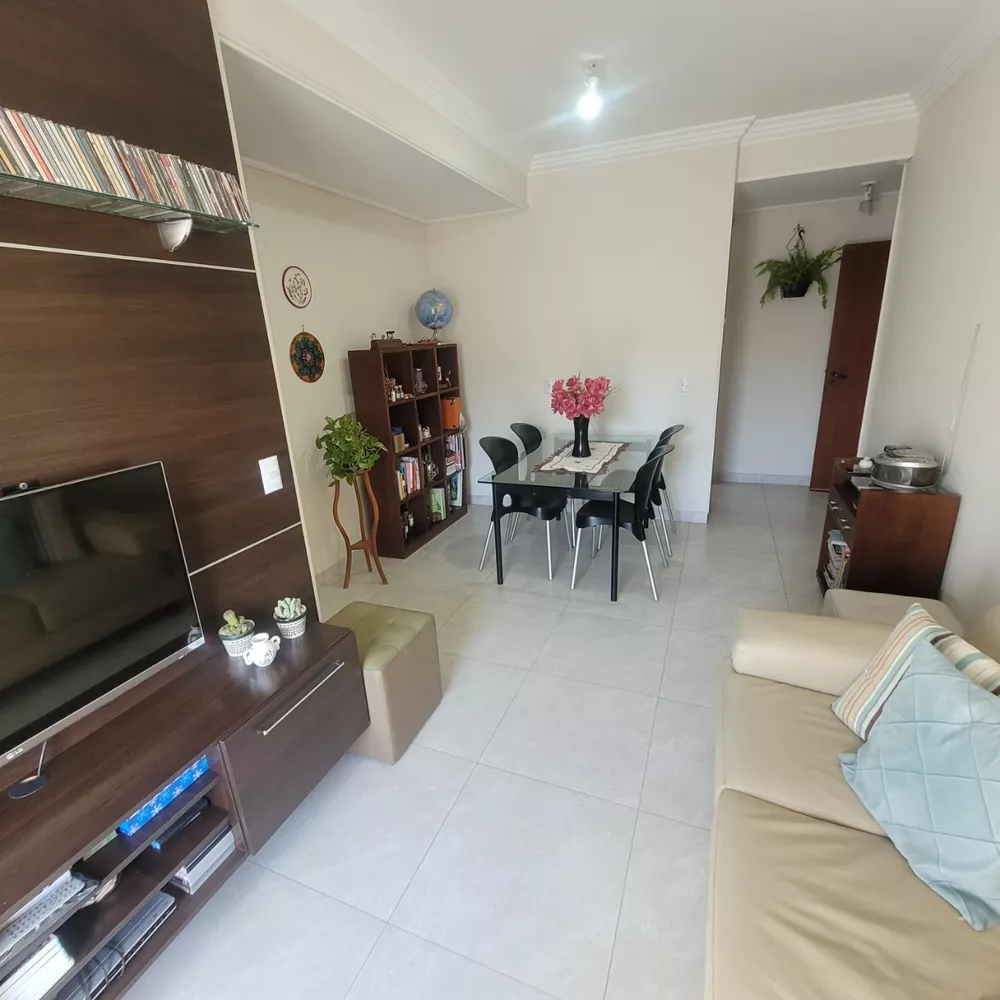 Apartamento à venda com 3 quartos, 80m² - Foto 2