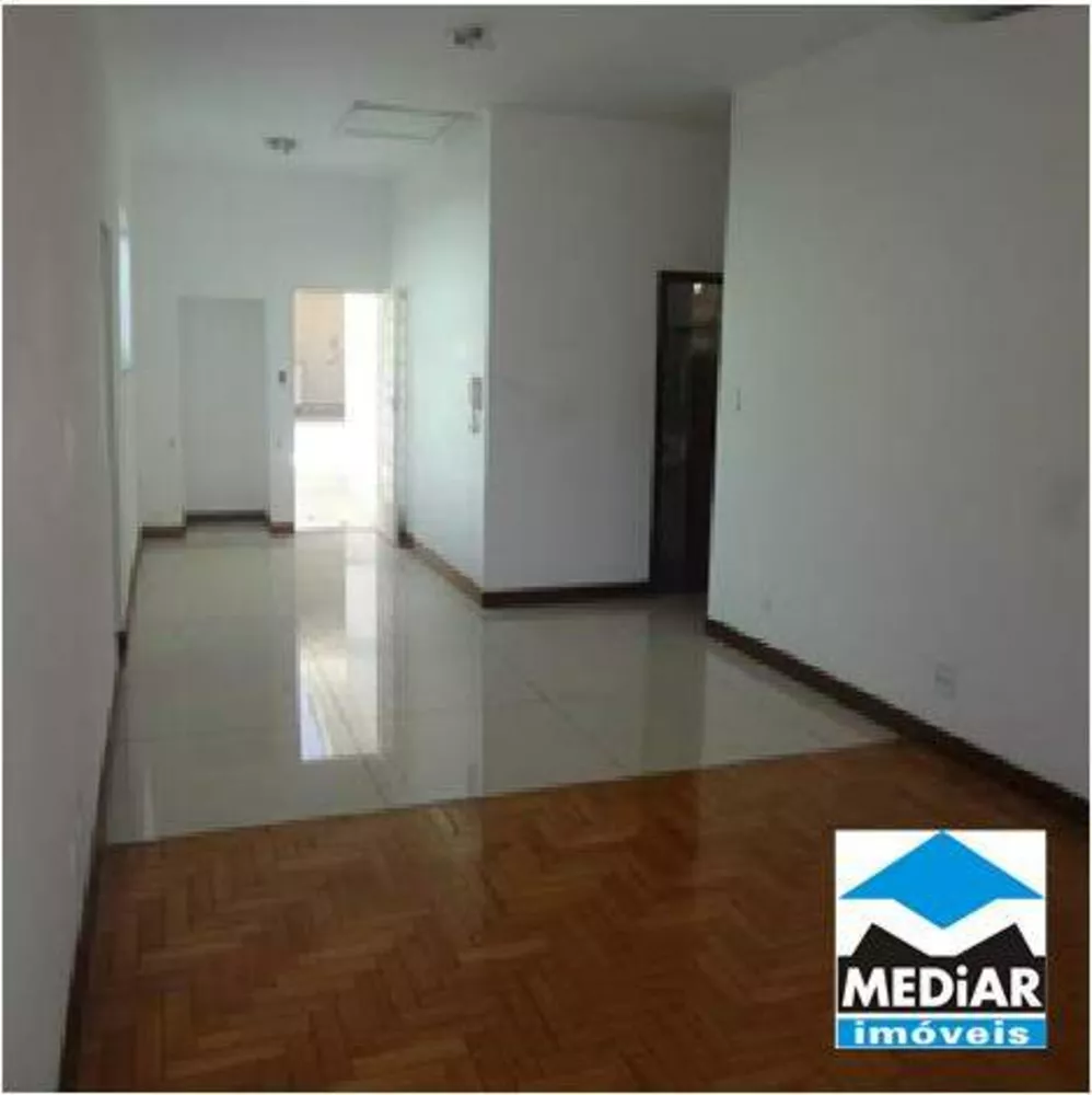 Casa à venda com 3 quartos, 180m² - Foto 3