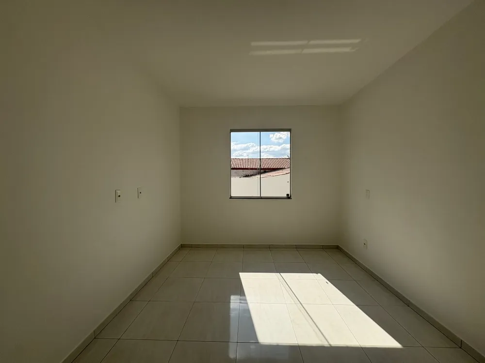 Casa, 3 quartos, 81 m² - Foto 2