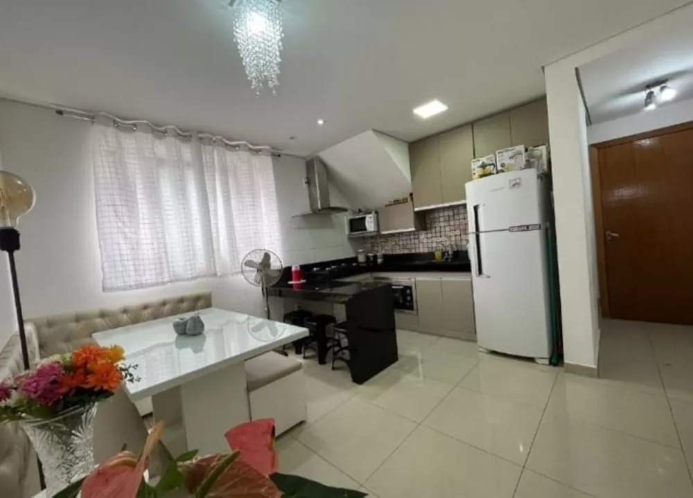 Cobertura à venda com 2 quartos, 110m² - Foto 4