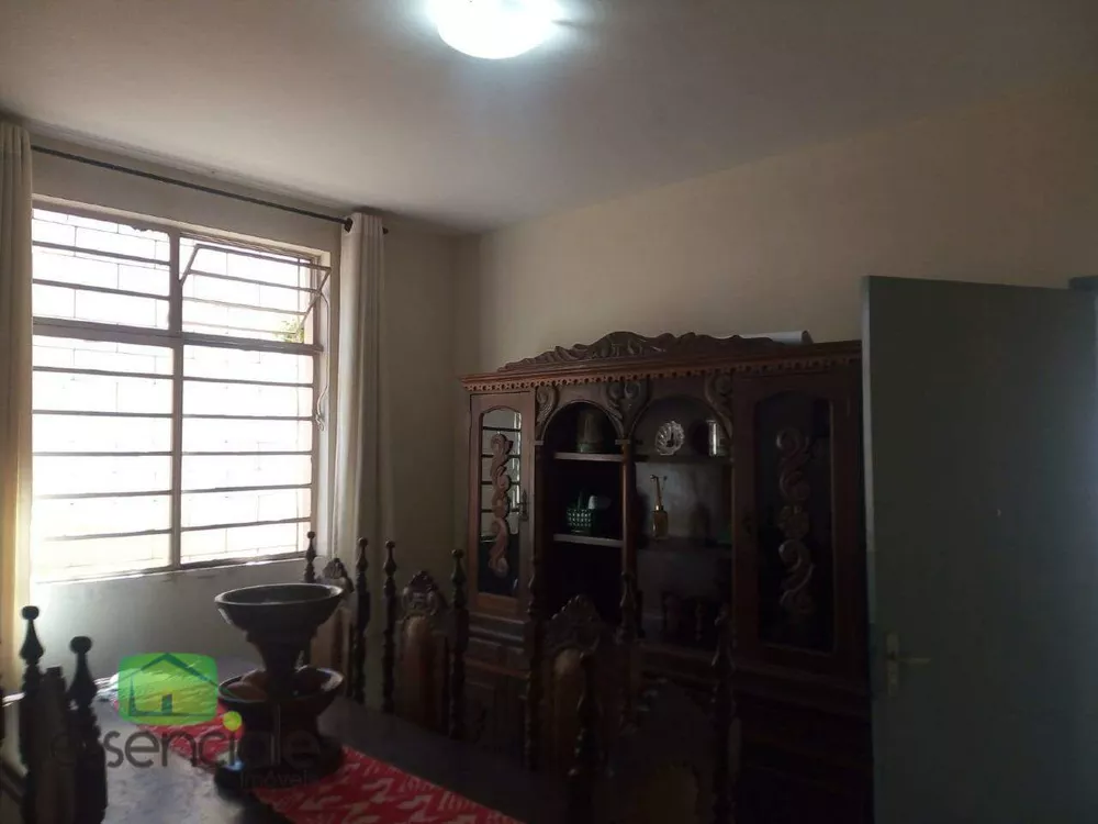 Casa para alugar com 5 quartos, 270m² - Foto 16