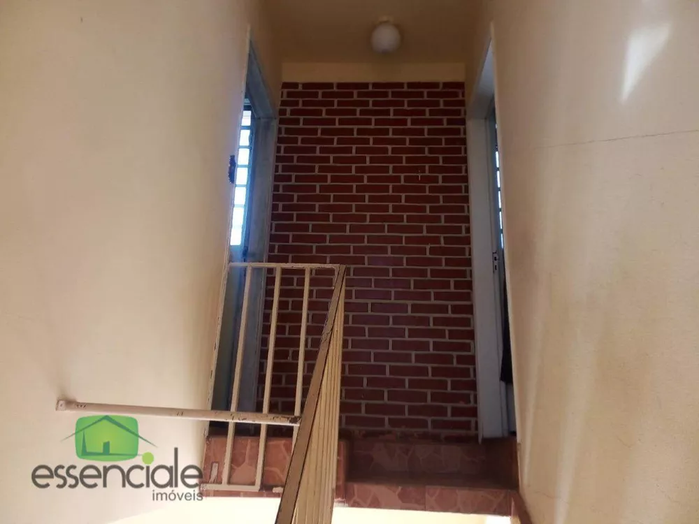 Casa para alugar com 5 quartos, 270m² - Foto 4