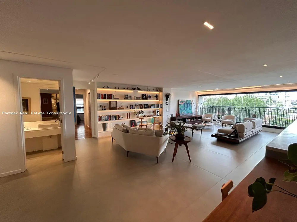 Apartamento, 3 quartos, 209 m² - Foto 2