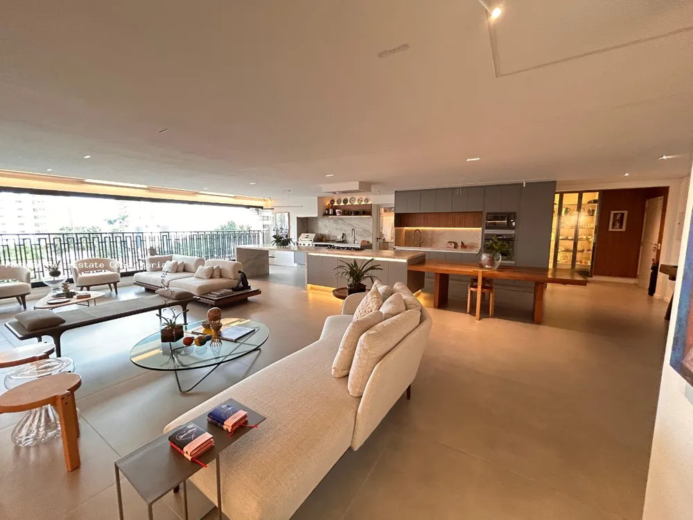 Apartamento, 3 quartos, 209 m² - Foto 1