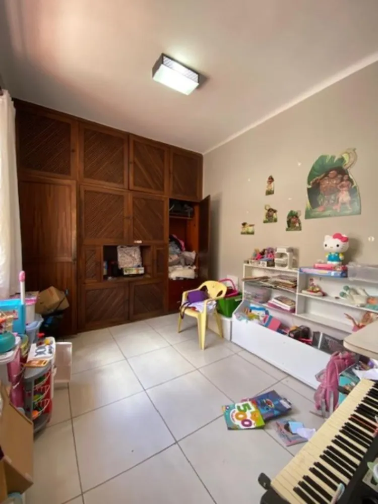 Casa, 3 quartos, 240 m² - Foto 9