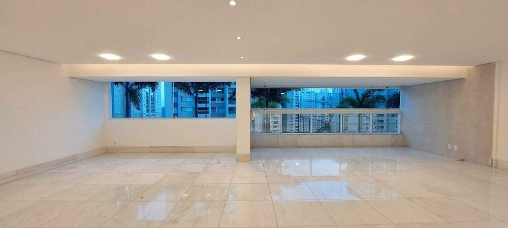 Apartamento à venda com 4 quartos, 274m² - Foto 2
