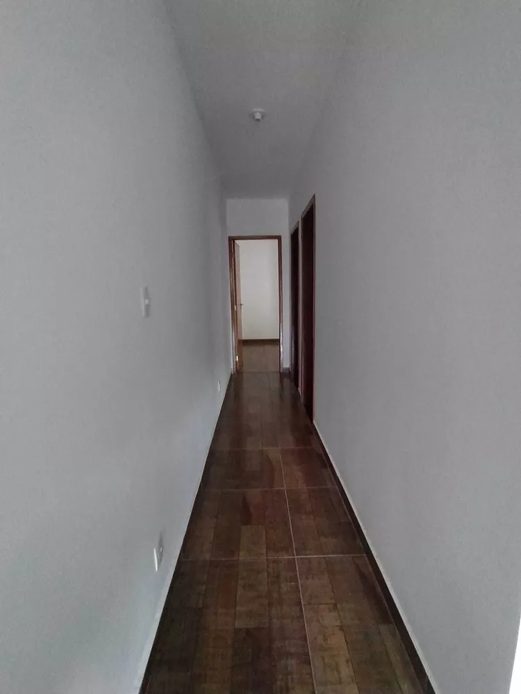 Casa à venda com 3 quartos, 12m² - Foto 10