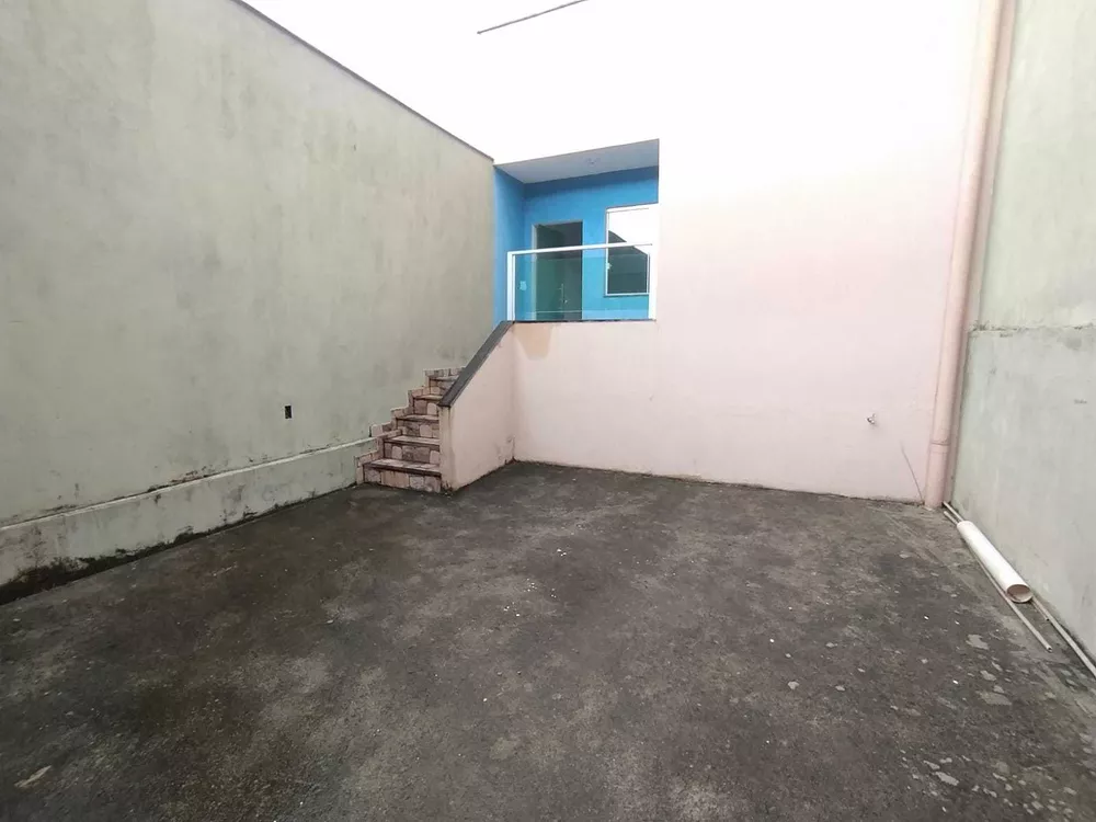 Casa à venda com 3 quartos, 12m² - Foto 1