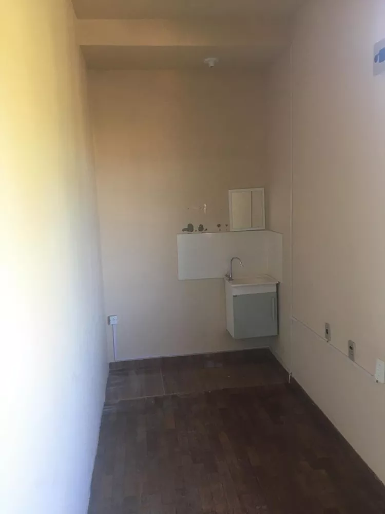 Casa à venda com 6 quartos, 400m² - Foto 6