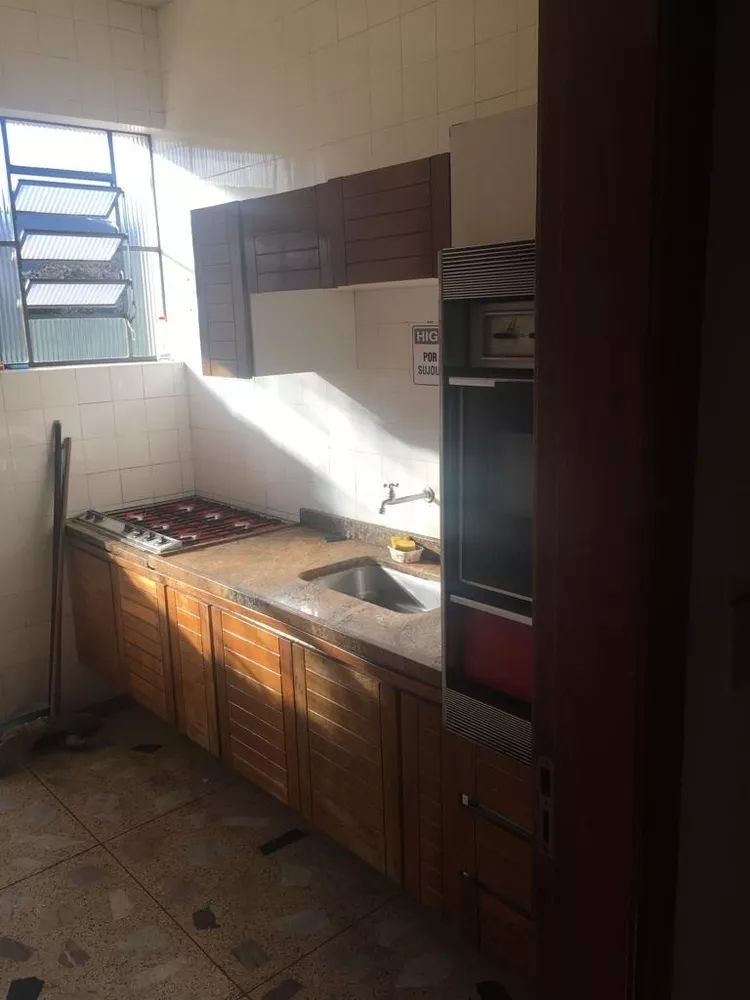 Casa à venda com 6 quartos, 400m² - Foto 10