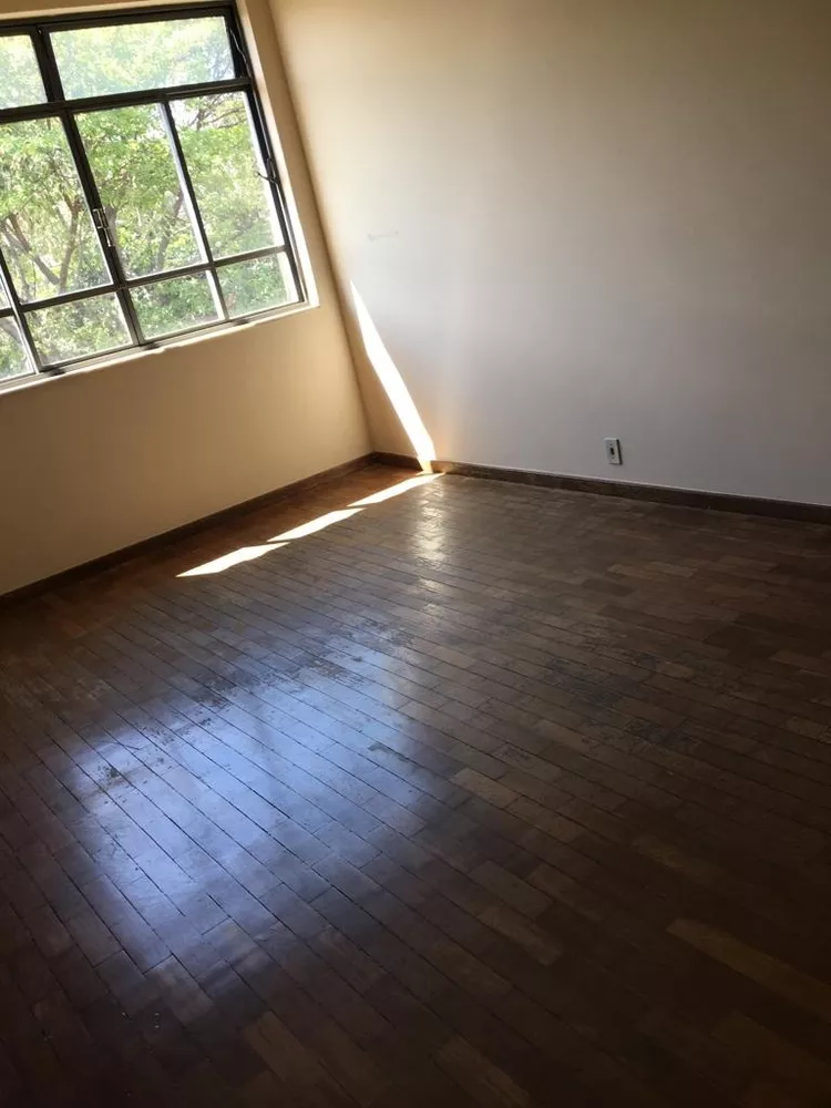 Casa à venda com 6 quartos, 400m² - Foto 12