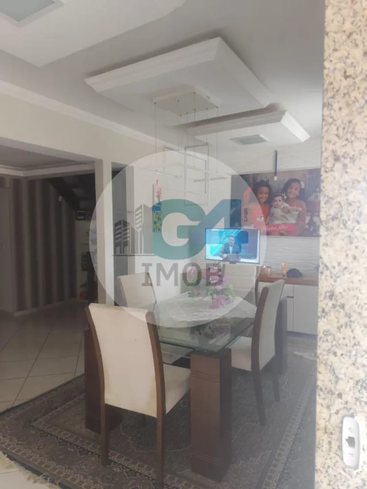 Casa, 3 quartos, 300 m² - Foto 1