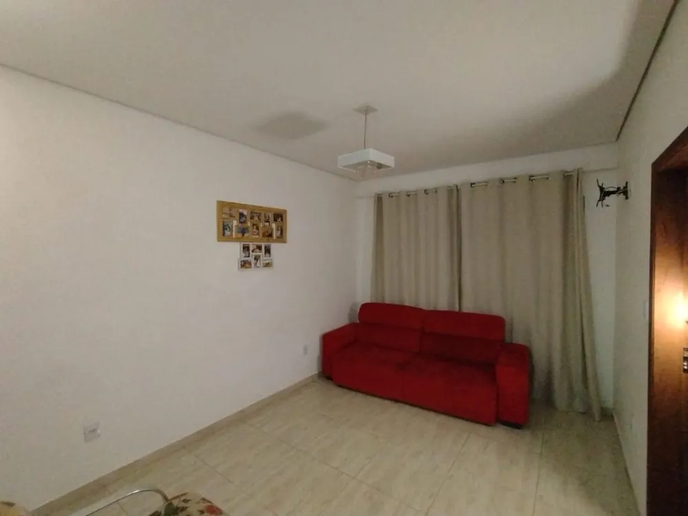 Casa, 3 quartos, 200 m² - Foto 2