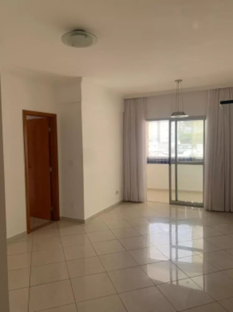 Apartamento para alugar com 3 quartos, 90m² - Foto 1