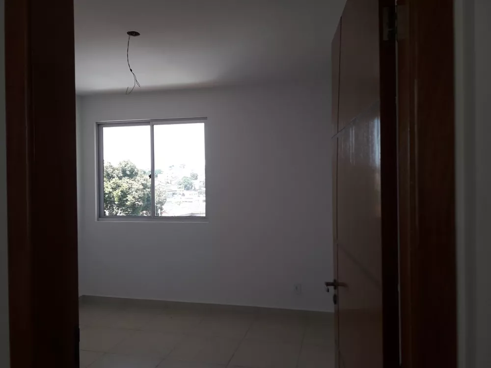 Apartamento à venda com 2 quartos, 45m² - Foto 3