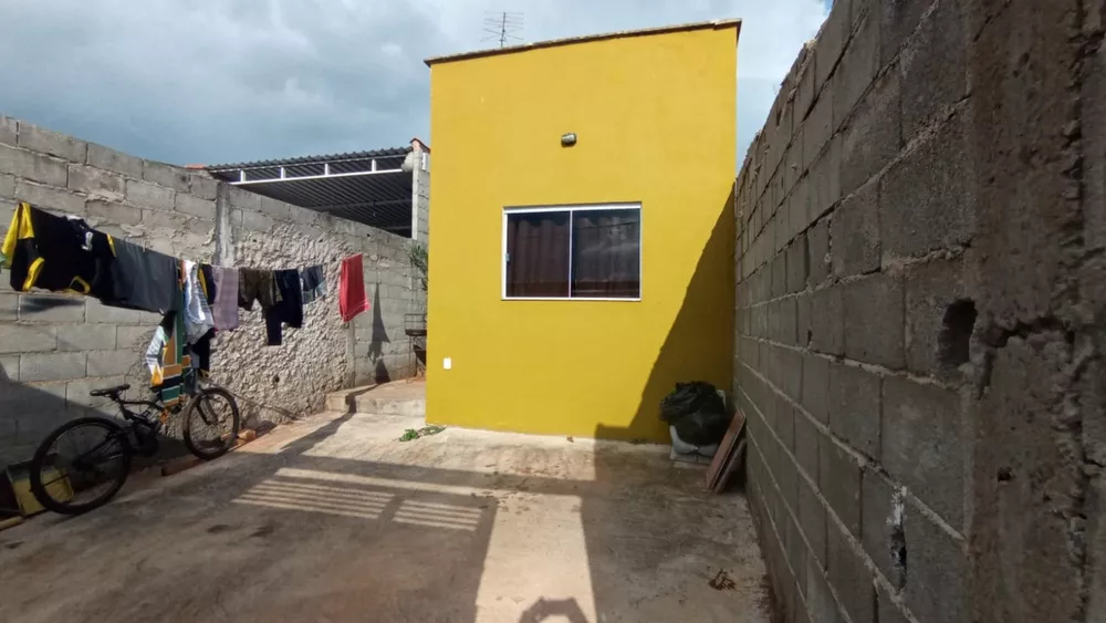 Casa à venda com 2 quartos, 80m² - Foto 3