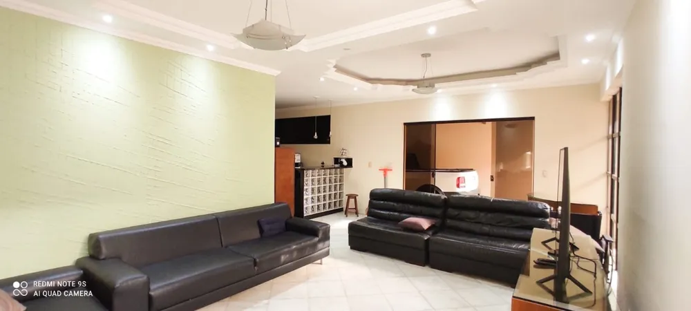 Casa, 3 quartos, 200 m² - Foto 2