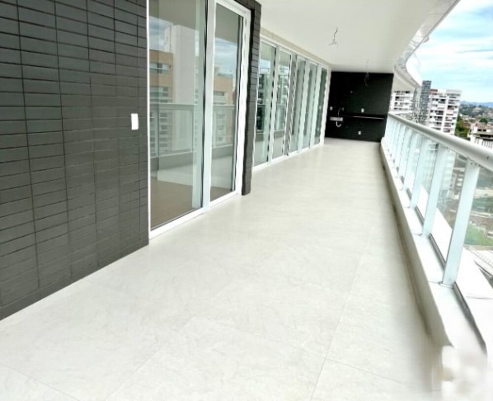 Apartamento à venda com 4 quartos, 269m² - Foto 1
