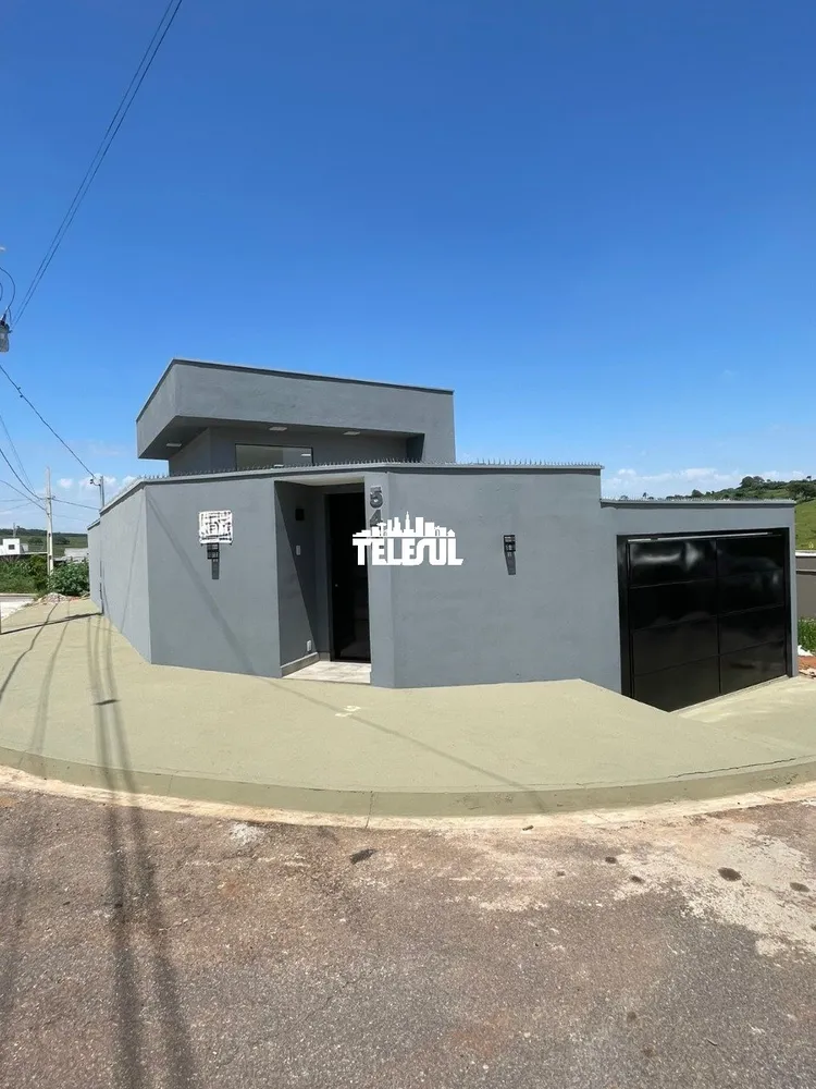 Casa, 3 quartos, 215 m² - Foto 1