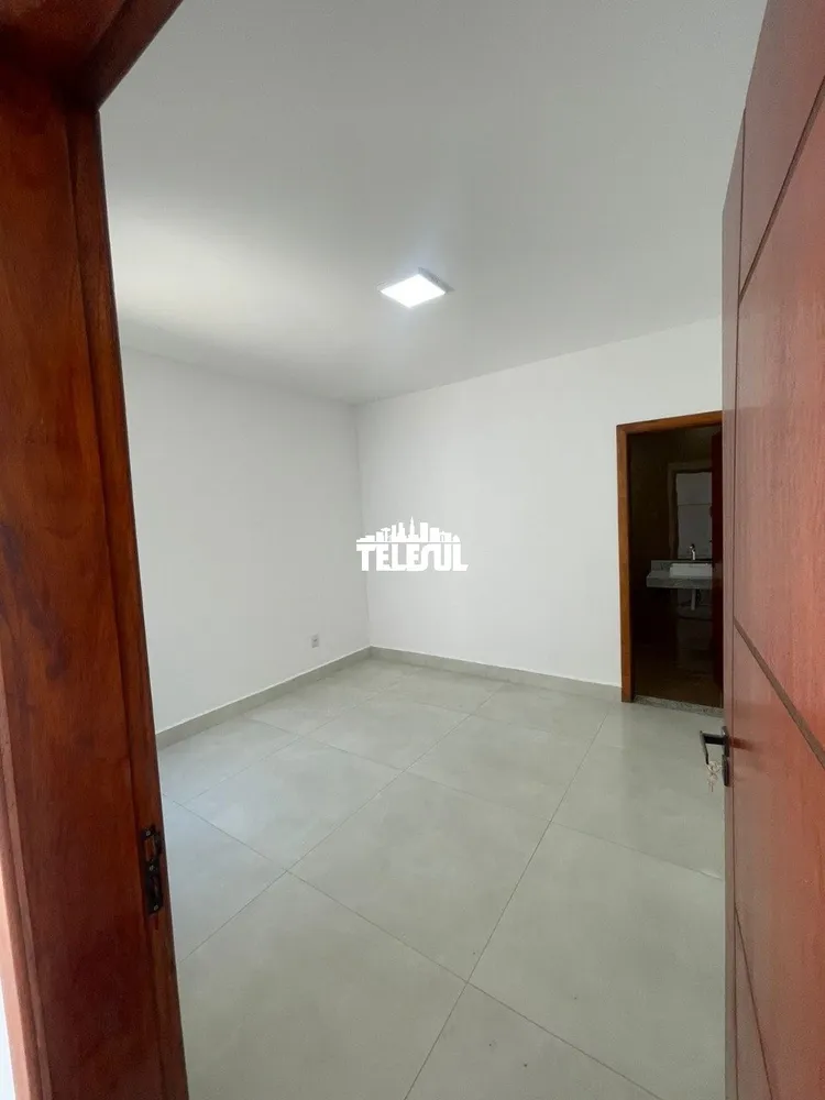 Casa, 3 quartos, 215 m² - Foto 8