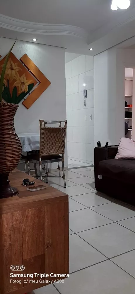 Apartamento à venda com 2 quartos, 60m² - Foto 4